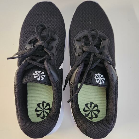 Nike Womens Roshe One Running Shoes (8.5 B(M) US)(Black/White/ ) - Picture 9 of 9